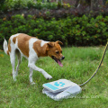 Jardin à l'extérieur de la pédale d'alimentation en eau pour chiens à pédale